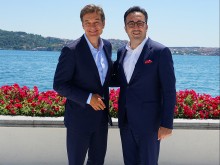 Dr. Oz and Mr. M. Ilker Ayci, Chairman of the Board and the Executive Committee of Turkish Airlines