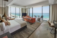 Mandarin Oriental Jumeira, Dubai - Mandarin Sea Front Suite, Bedroom (L)