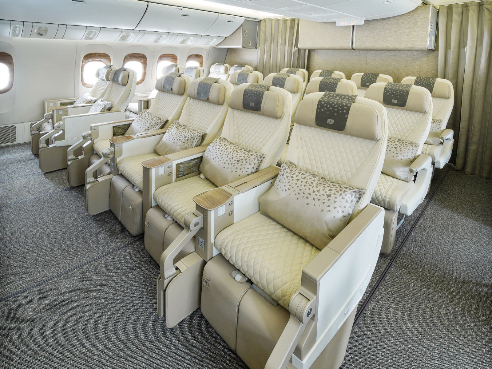 Emirates expands its Premium Economy offering on services to Male and Colombo