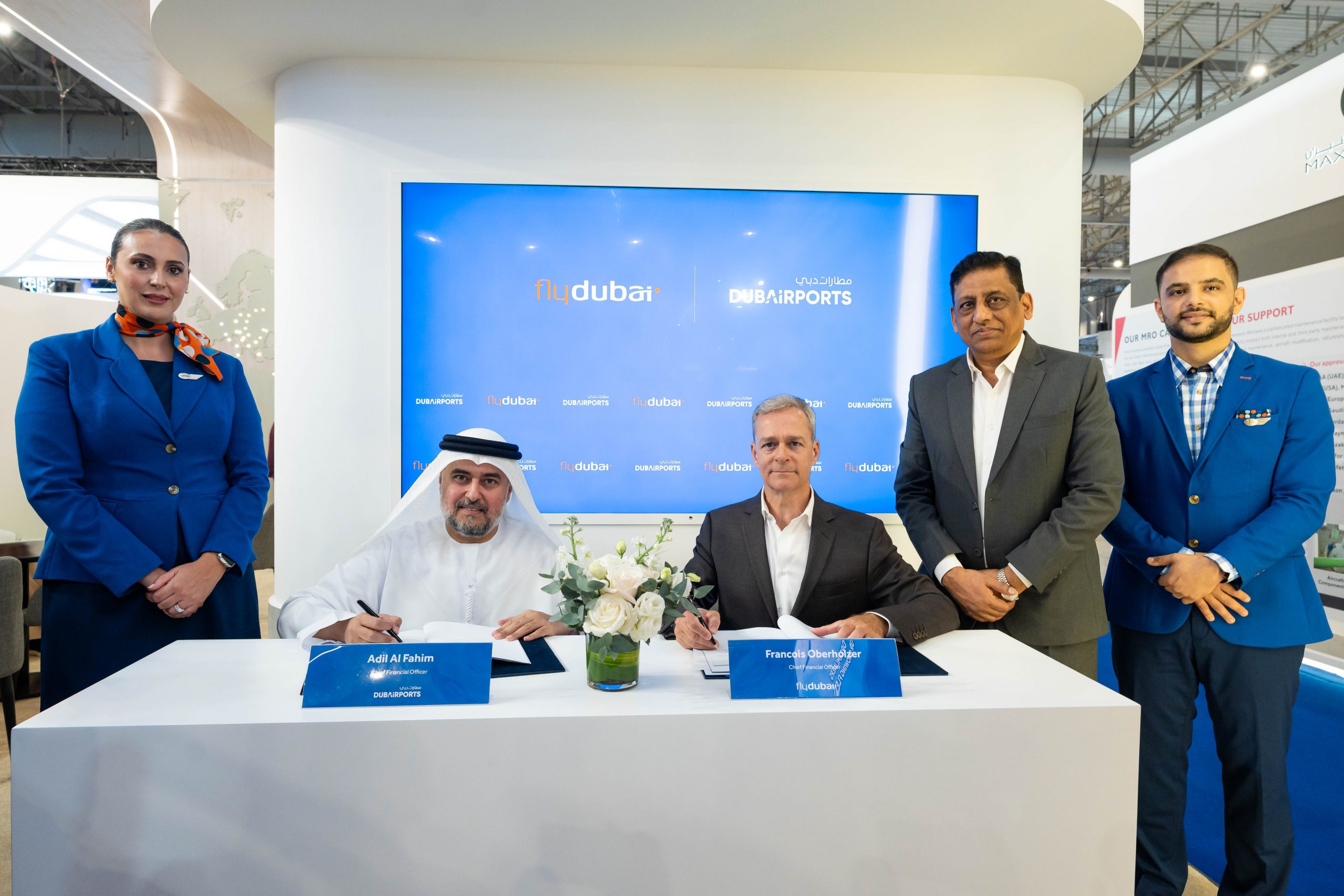 Dubai Airports and flydubai sign agreement at the Dubai Airshow to strengthen financial efficiency